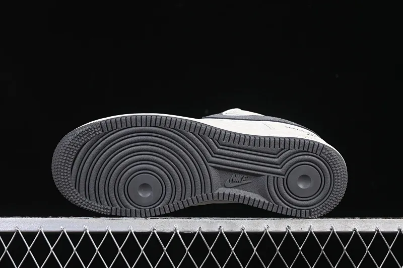 All categories Nk Air Force 1 Air Force series Nk Air Force 1 Low Air Force low top Nike Air Force 1'07 Low LV co-branded printed beige gray hook Air Force 1 low top casual sneakers MZ9588-811